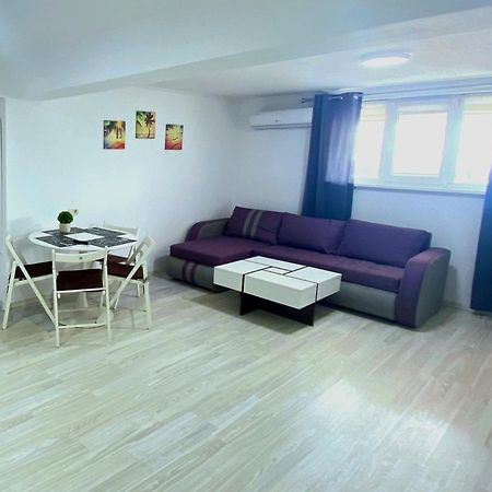 "Near Vega" Apartment มามายา ภายนอก รูปภาพ